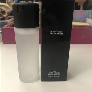 MAC Fix plus Full Size Spray